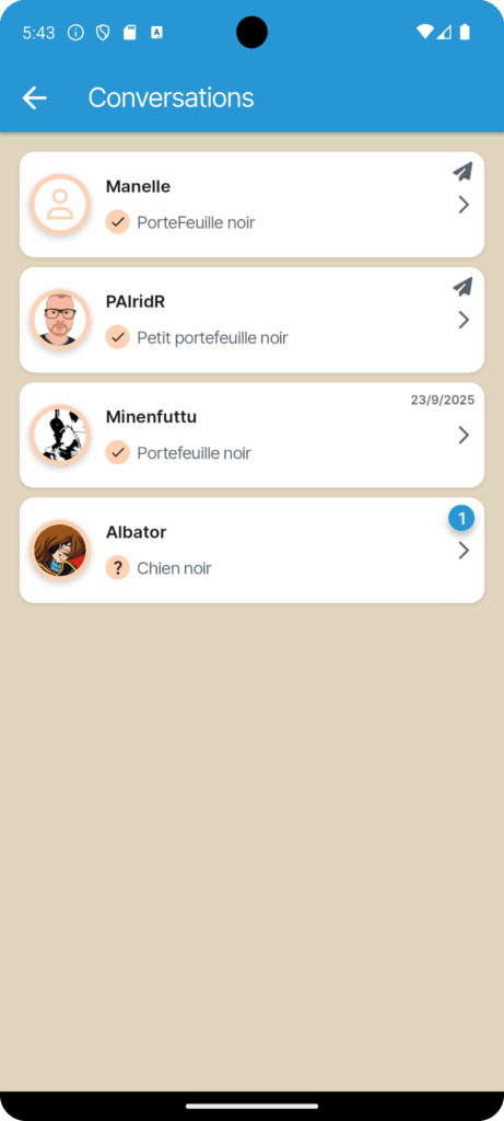 cran de la section Conversations de Troovtoo affichant plusieurs échanges avec avatars, noms et titres d’annonces.